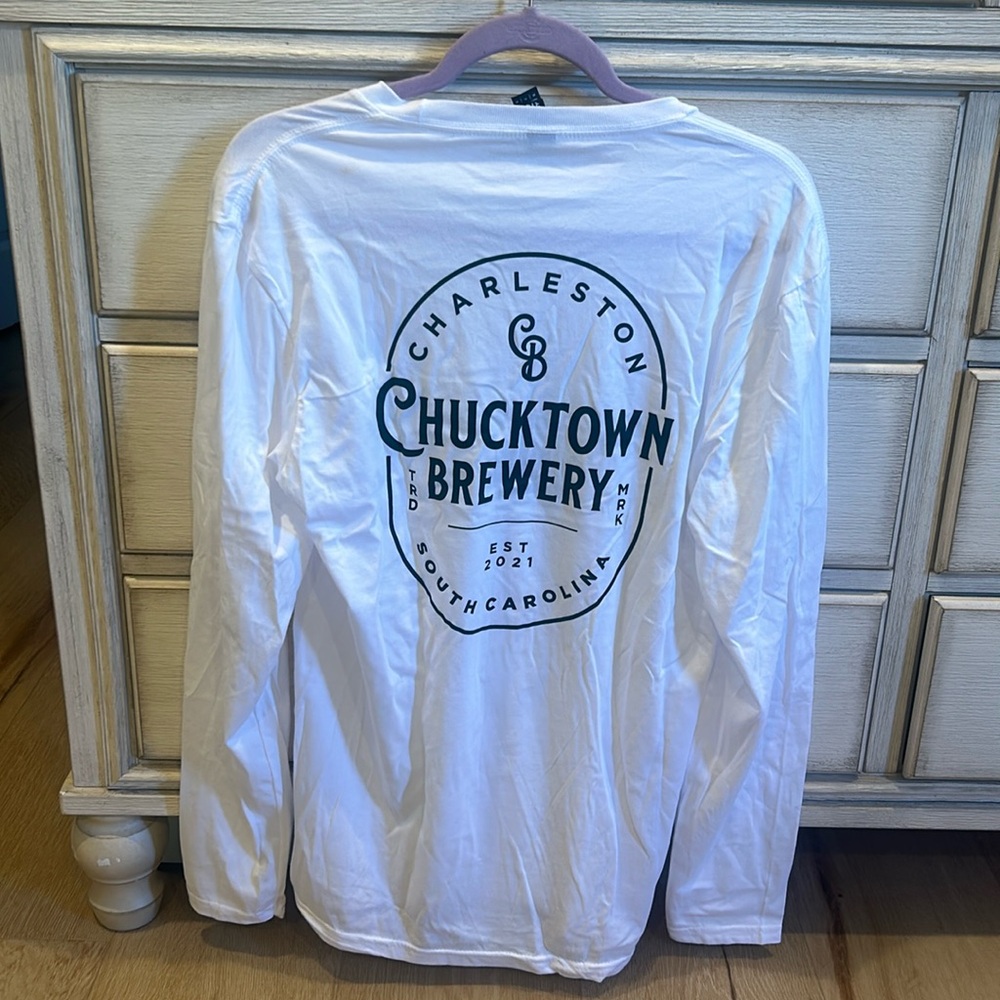 Chucktown Brewery Charleston Long Sleeve M NWT